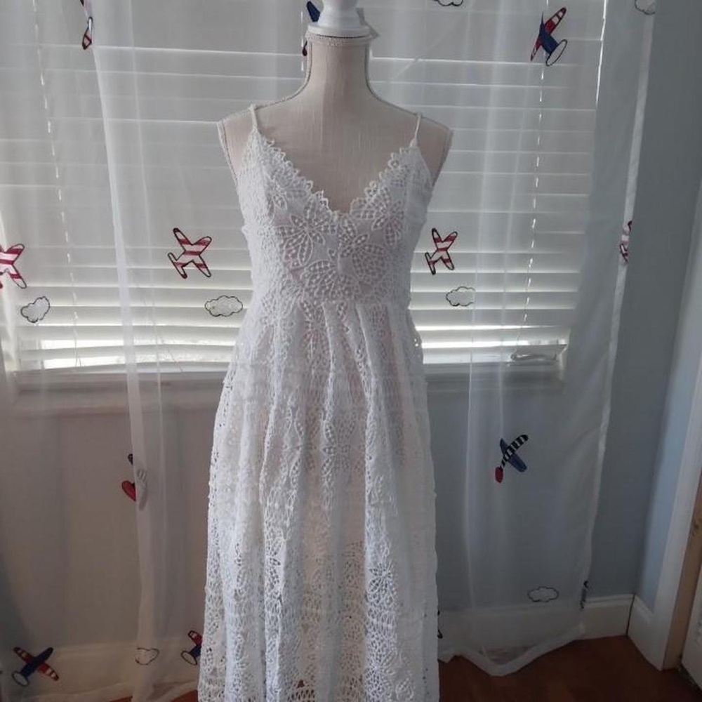 Charlotte Russe Elegant White Lace Dress Size L